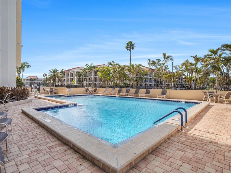 830 Gulfview Blvd #102, Clearwater Beach, FL 33767