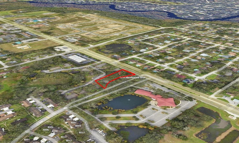 9050 Meadowood Blvd, Temple Terrace, FL 33637