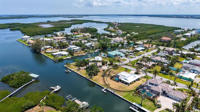 4361 Pompano Ln, Palmetto, FL 34221