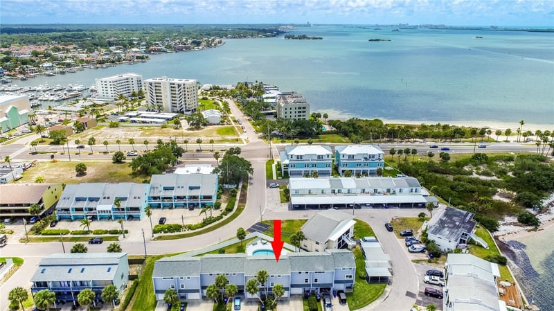 2643 St Josephs Dr, Dunedin, FL 34698