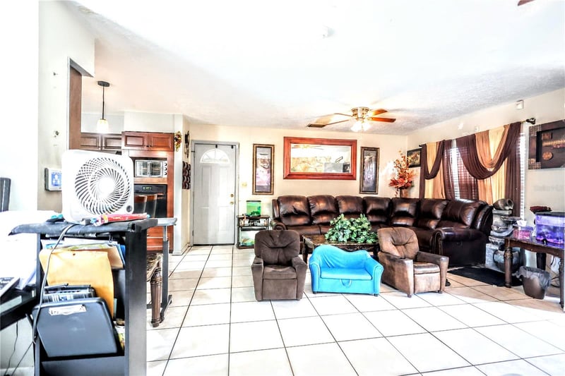 11411 19th St, Tampa, FL 33612