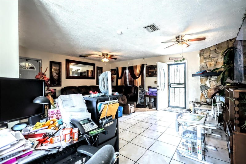 11411 19th St, Tampa, FL 33612