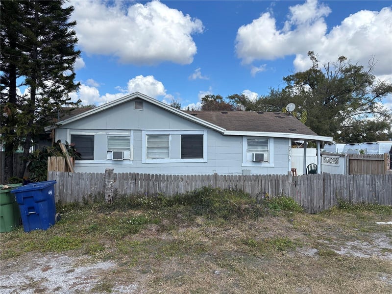 4213 Cayuga St, Tampa, FL 33614