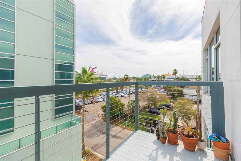 101 12th St #400, Tampa, FL 33602
