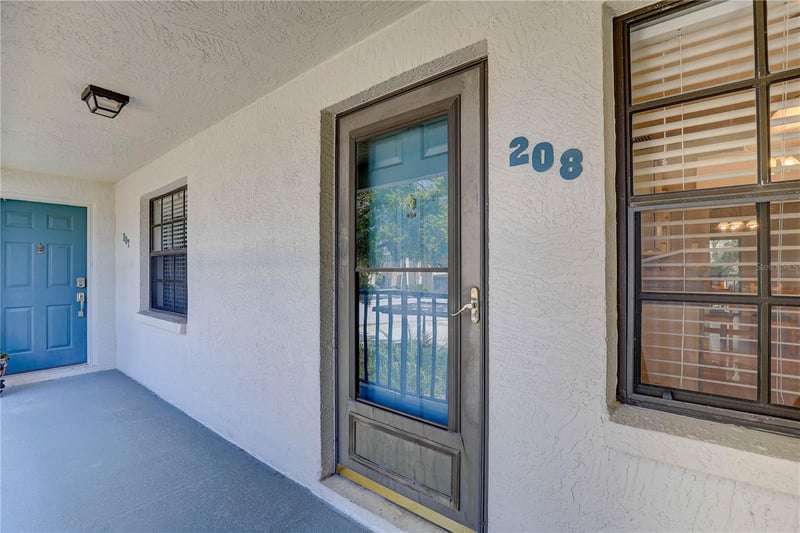 11800 Park Blvd #208, Seminole, FL 33772