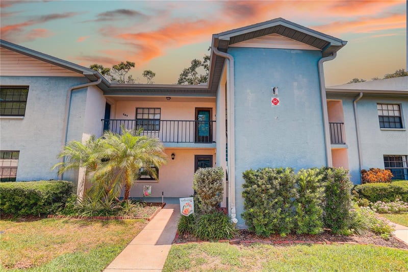 11800 Park Blvd #208, Seminole, FL 33772