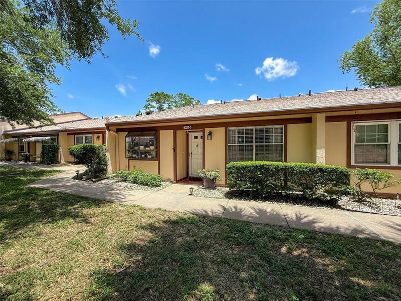 8320 High Point Cir #5, Port Richey, FL 34668