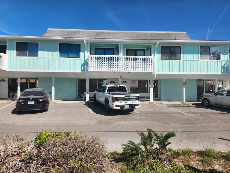 2501 Gulf Dr #102, Bradenton Beach, FL 34217