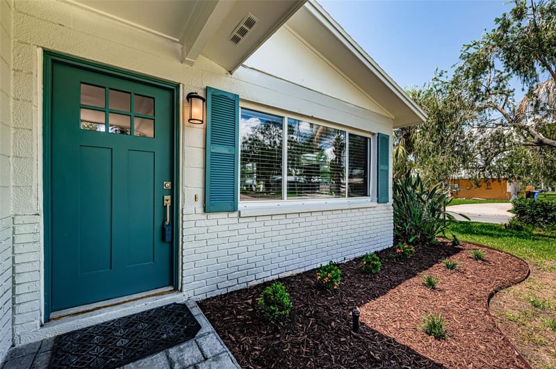 1700 Shore Acres Blvd, St Petersburg, FL 33703