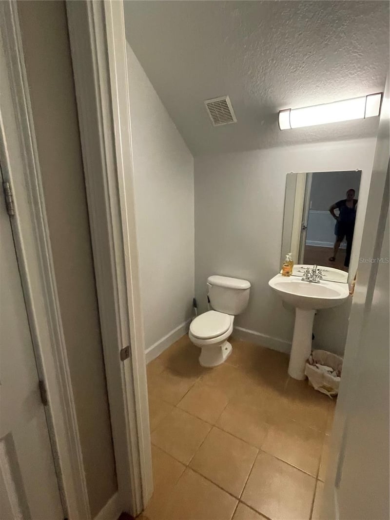 8405 Costa Bella Way, Temple Terrace, FL 33637