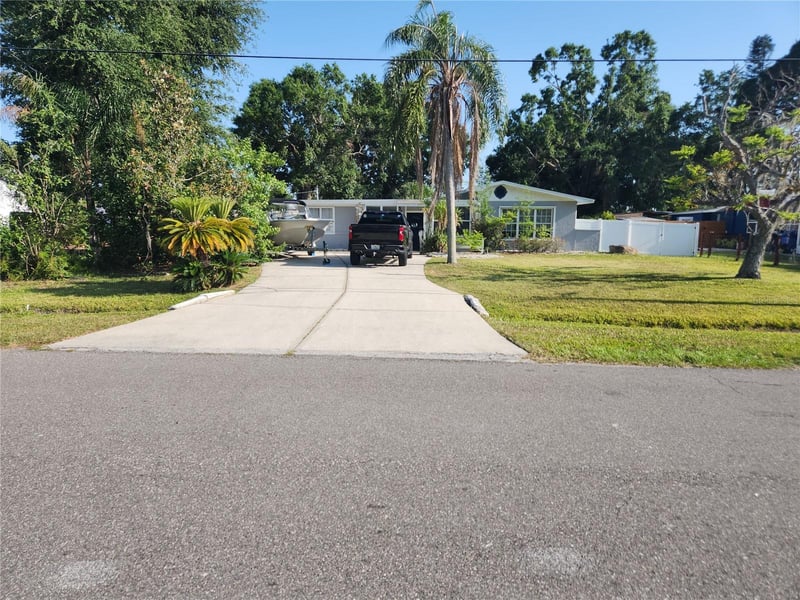 310 4th Ave Southwest, Ruskin, FL 33570