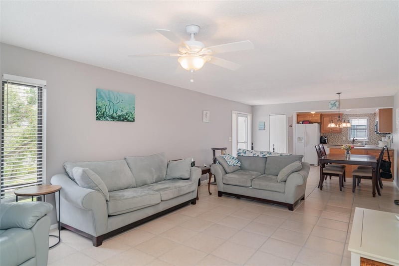 5400 34th St #5G, Bradenton, FL 34210