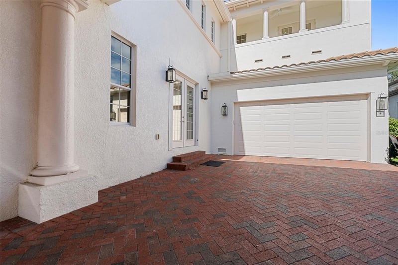 6123 Yeats Manor Dr, Tampa, FL 33616