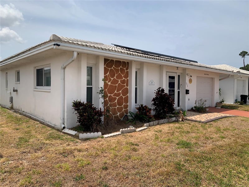 5460 Lemon Tree Ln, Pinellas Park, FL 33782