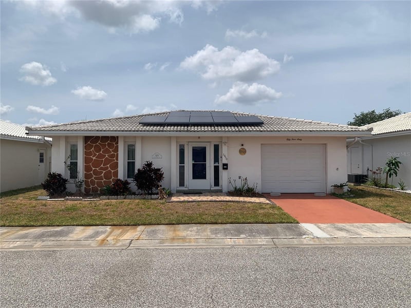 5460 Lemon Tree Ln, Pinellas Park, FL 33782