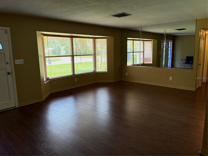 5463 4th Ave, St Petersburg, FL 33710