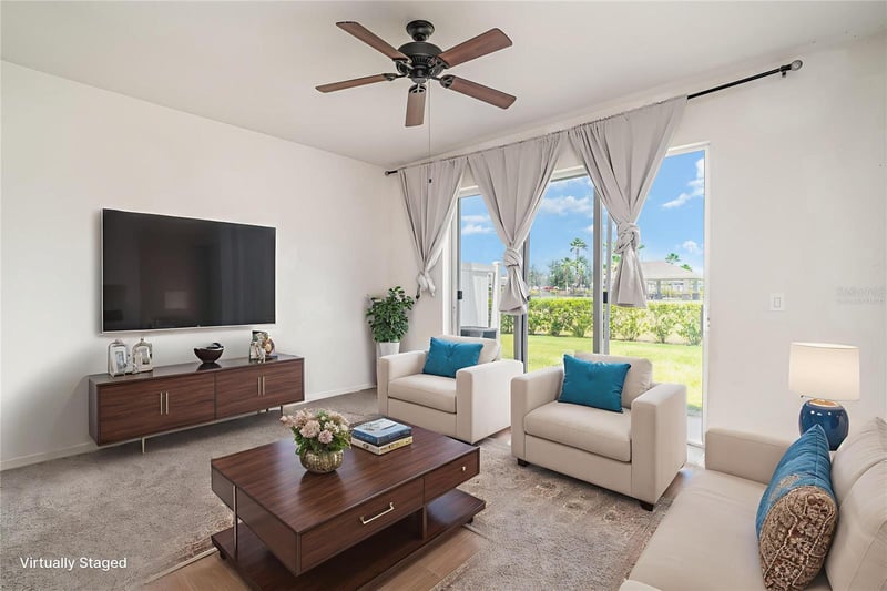 1984 Hawks View Dr, Ruskin, FL 33570