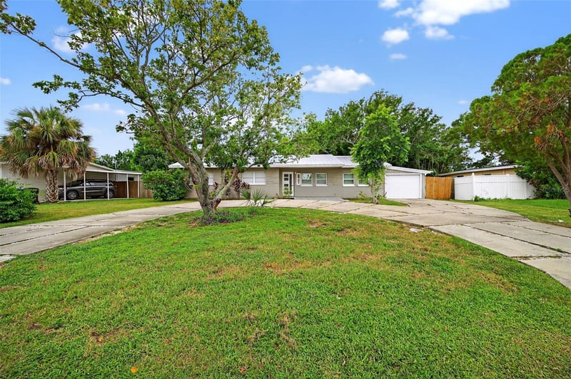 300 Davison Ave, St Petersburg, FL 33703