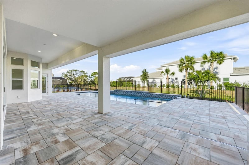 8065 Nevis Rn, Bradenton, FL 34202
