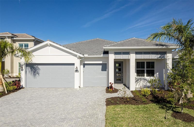 17715 Palmiste Dr, Bradenton, FL 34202