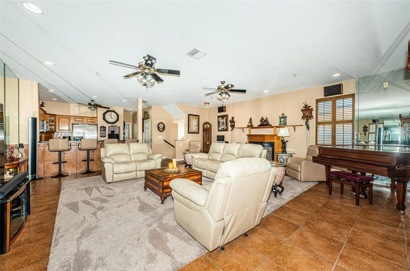 227 126th Ave, Treasure Island, FL 33706