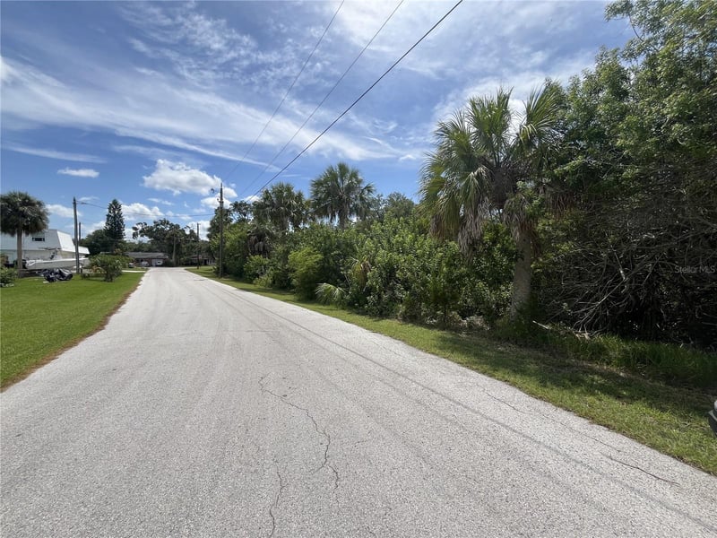 Betty St, Port Richey, FL 34668