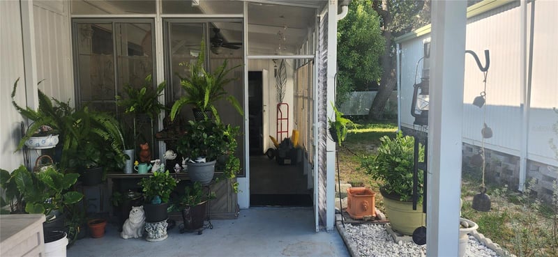 3702 Tiki Dr, Holiday, FL 34691