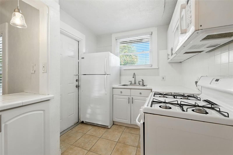 1040 19th Ave, St Petersburg, FL 33704