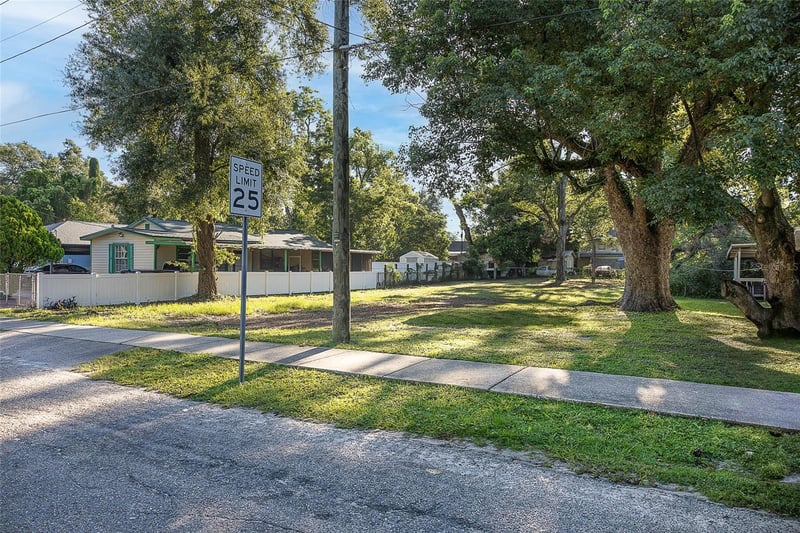8409 Mulberry St, Tampa, FL 33604