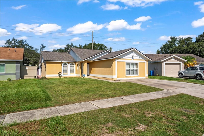 2108 Ridgemore Dr, Valrico, FL 33594