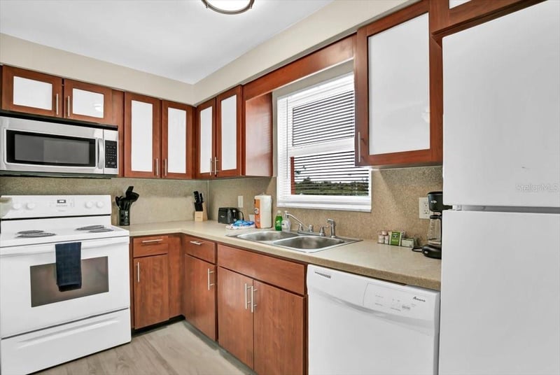 18205 Gulf Blvd, Redington Shores, FL 33708