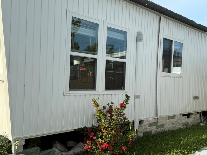 8649 44th Ave #67, St Petersburg, FL 33709