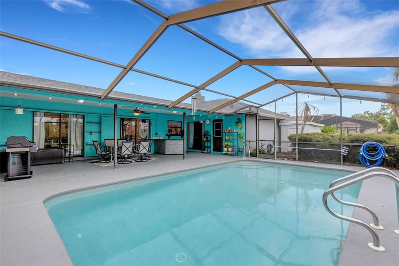 5709 39th Street Cir, Bradenton, FL 34203