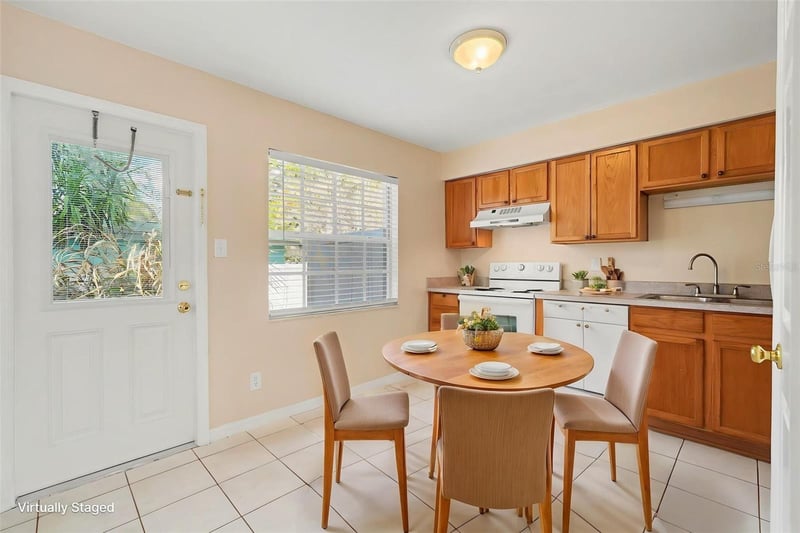 37240 Embassy Park Ln, Dade City, FL 33525
