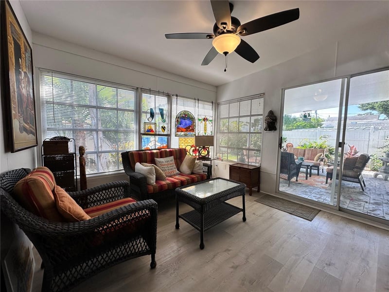 2831 Clinton St, Gulfport, FL 33707