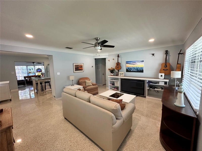 2831 Clinton St, Gulfport, FL 33707