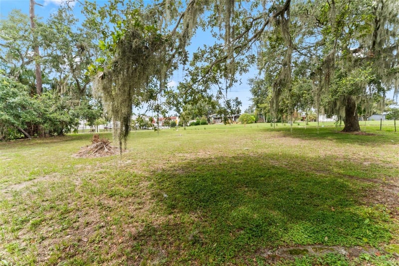 Riverhills Dr, Temple Terrace, FL 33617