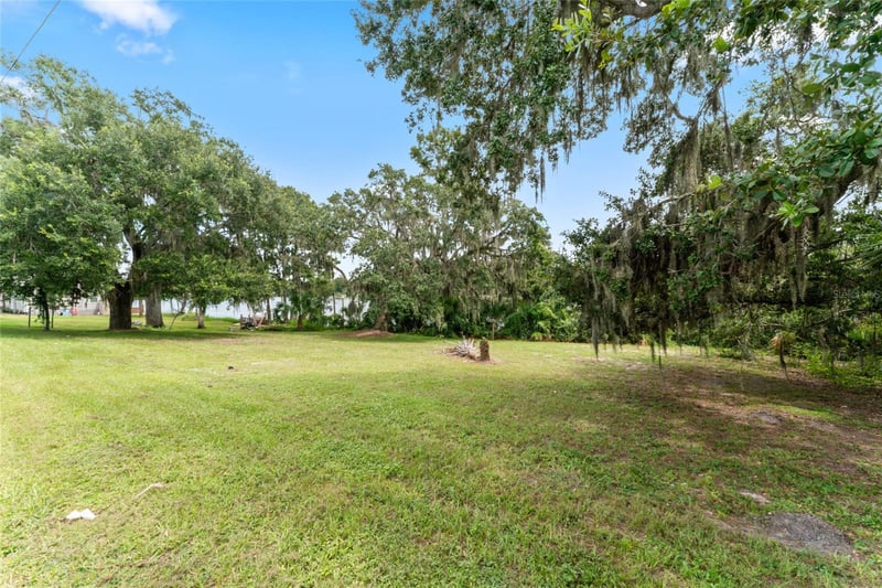 Riverhills Dr, Temple Terrace, FL 33617