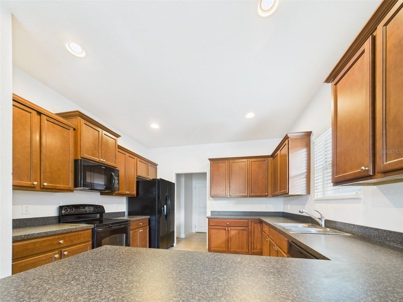 14211 Edinburgh Moor Dr, Wimauma, FL 33598