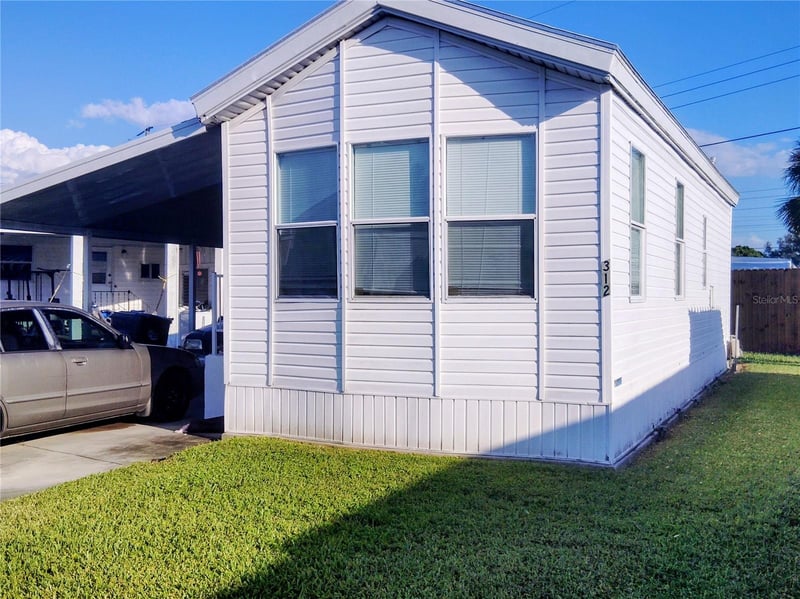 312 52nd Avenue Dr, Bradenton, FL 34207