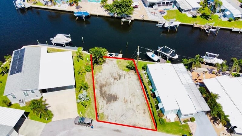 280 Nassau Dr, Palmetto, FL 34221