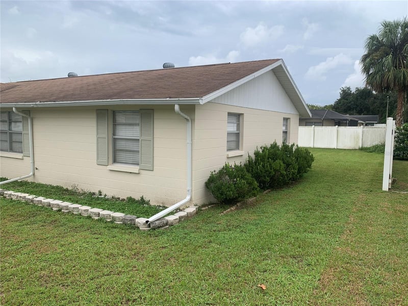 39248 9th Ave, Zephyrhills, FL 33542