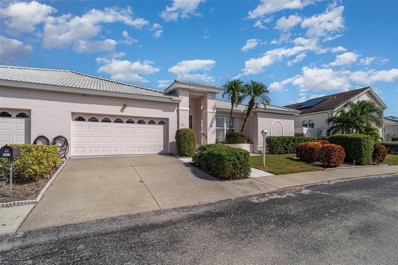 4817 61st Avenue Dr #10B, Bradenton, FL 34210