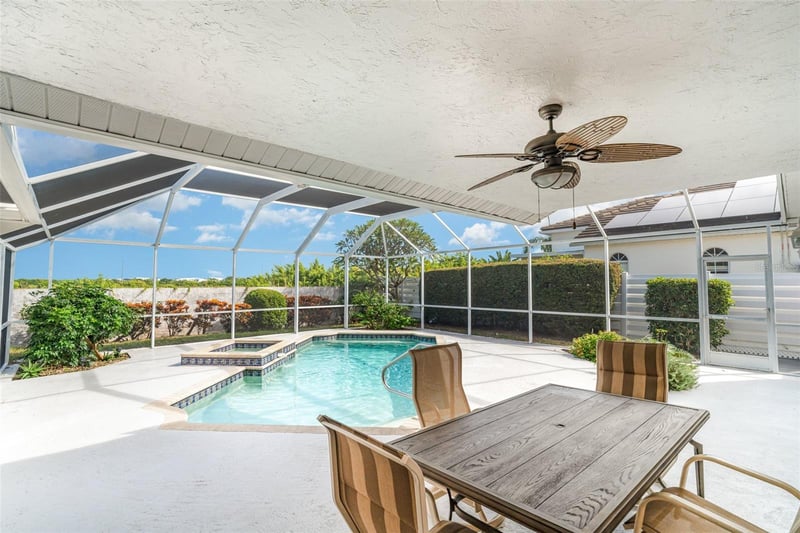 4817 61st Avenue Dr #10B, Bradenton, FL 34210