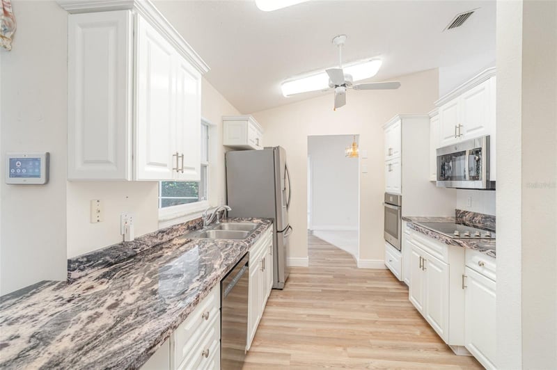 4817 61st Avenue Dr #10B, Bradenton, FL 34210