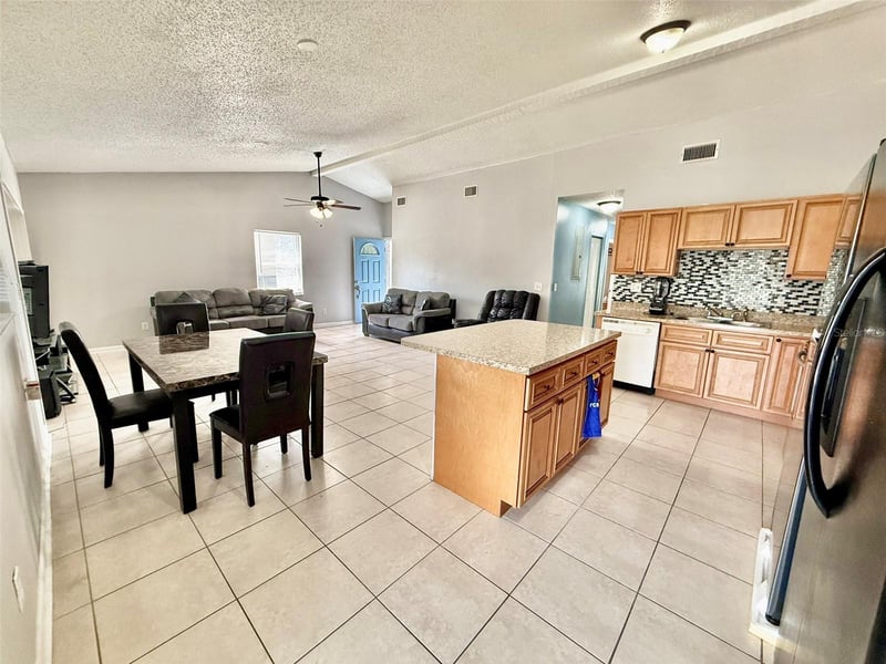 10309 Parkcrest Dr, Tampa, FL 33624