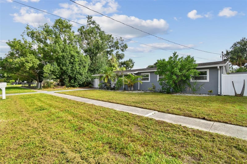 4722 Bay Ave, Tampa, FL 33616