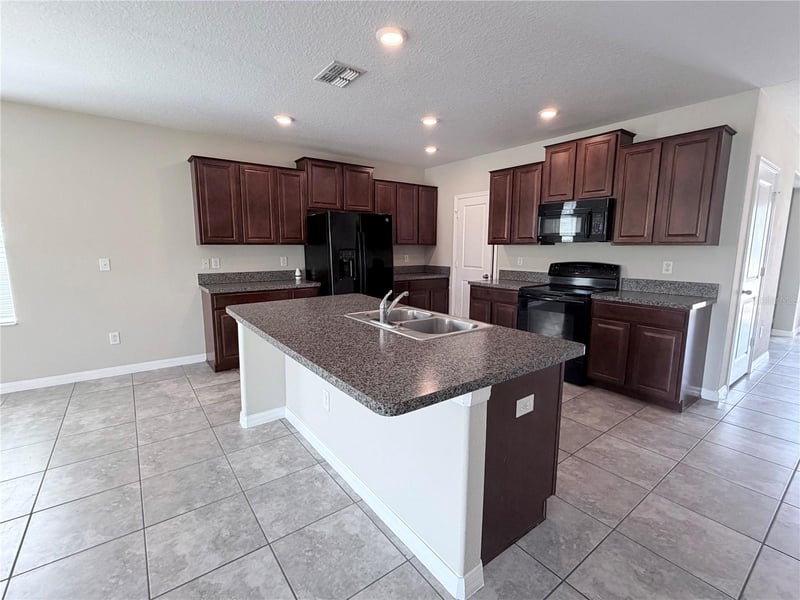 10013 Crested Fringe Dr, Riverview, FL 33578