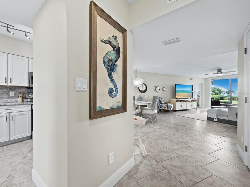 4825 Gulf Of Mexico Dr #105, Longboat Key, FL 34228