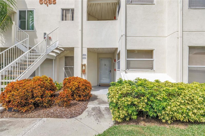 6085 Bahia Del Mar Blvd #105, St Petersburg, FL 33715